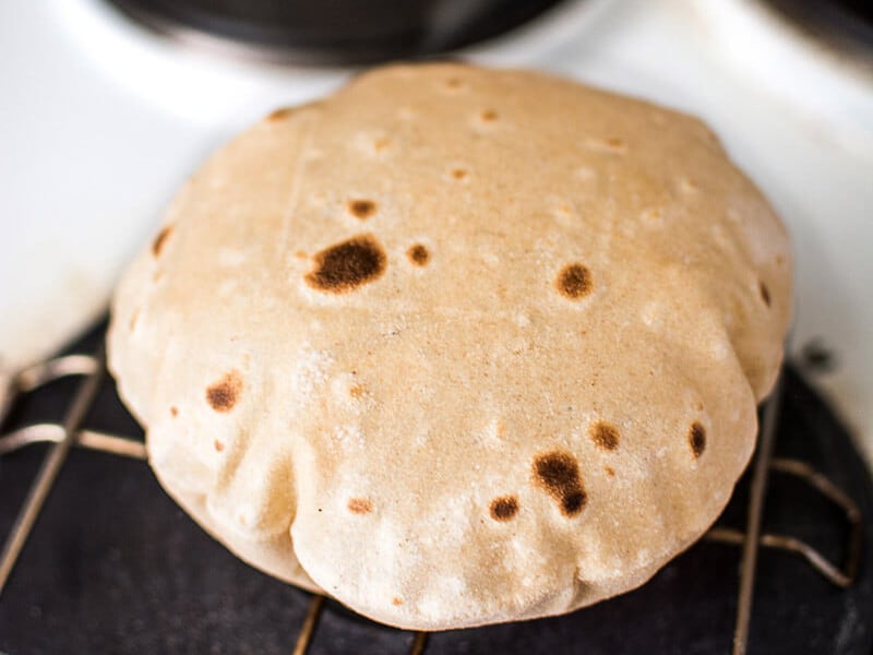 4x3-how-to-make-soft-roti-phulka-recipe-chapati-video-recipe